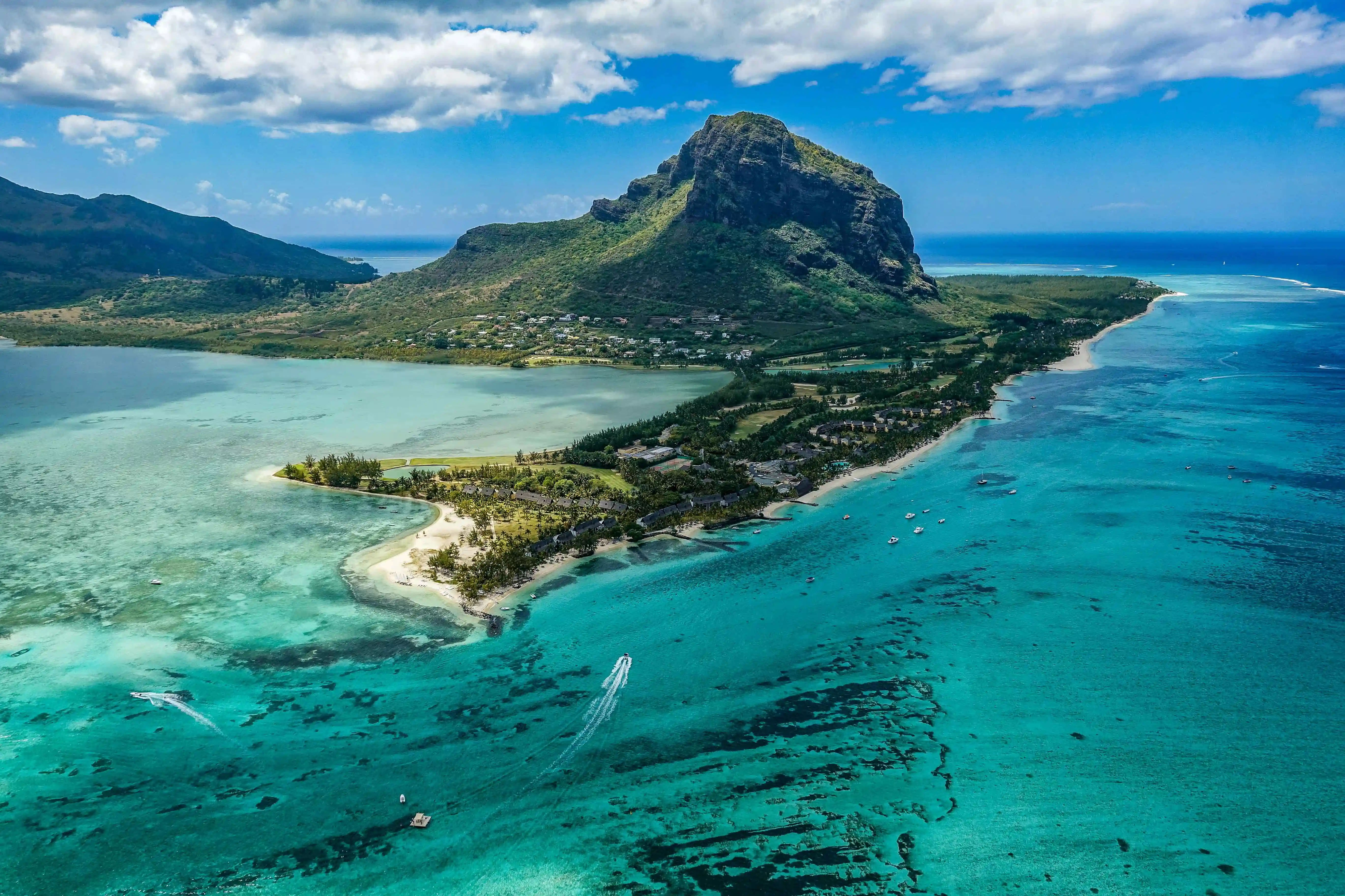 Vue aérienne sur le lagon mauricien